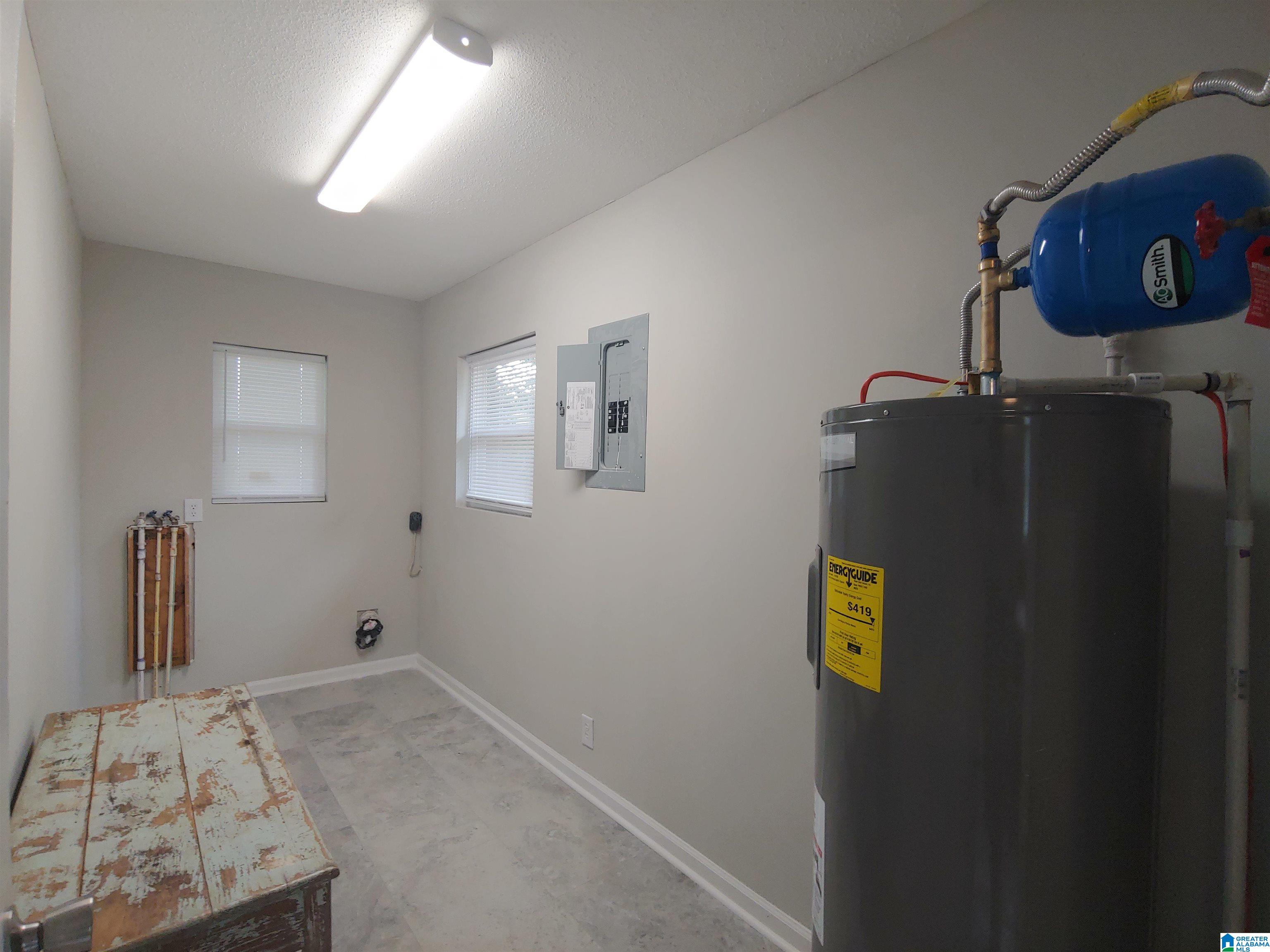 2033 30th Avenue Bessemer, AL 35023 - Photo 12 of 27