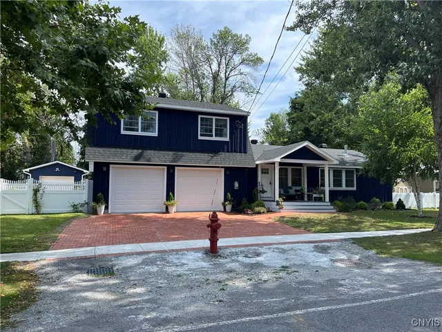 $489,500 | 209 East Main Street, Hounsfield, NY 13685