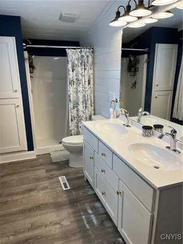 $489,500 | 209 East Main Street, Hounsfield, NY 13685