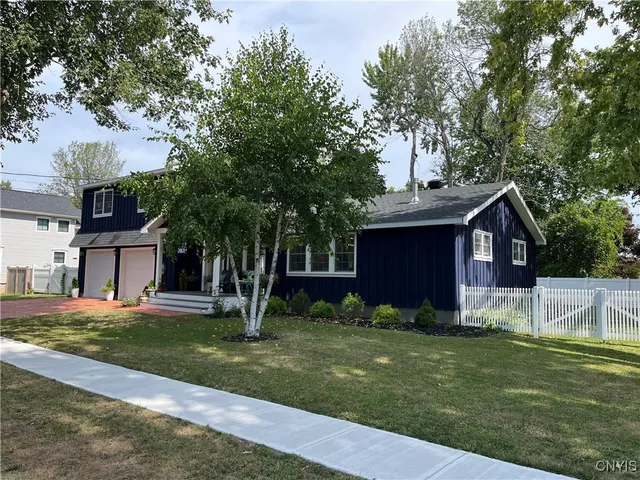 $489,500 | 209 East Main Street, Hounsfield, NY 13685