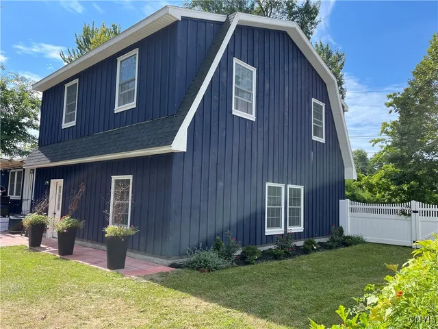 $489,500 | 209 East Main Street, Hounsfield, NY 13685