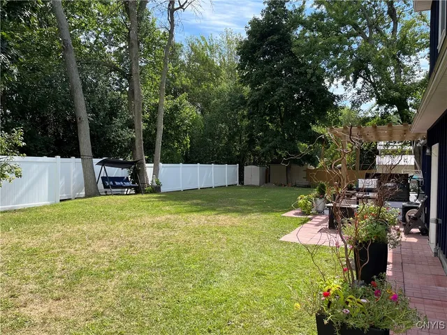 $489,500 | 209 East Main Street, Hounsfield, NY 13685