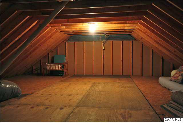57 Laguna Road Palmyra, VA 22963 - Photo 11 of 32 a black and white photo of a room