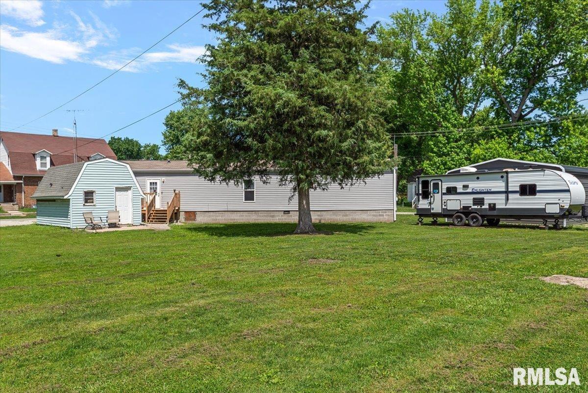 421 West Monroe Street Girard, IL 62640 - Photo 24 of 36