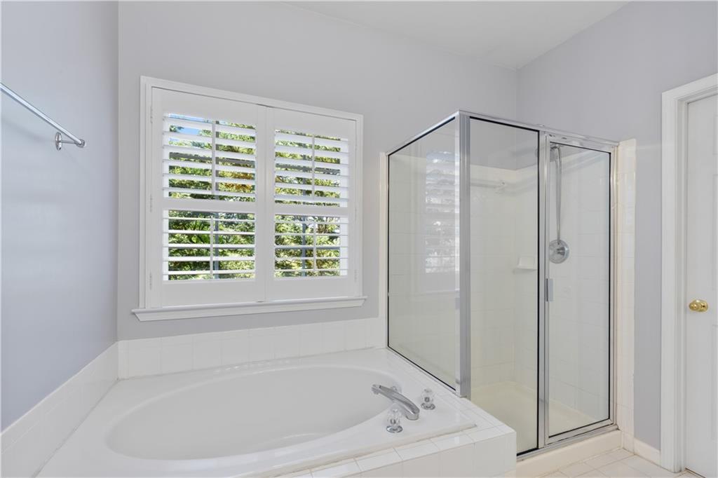 1886 Greystone Oaks Way Atlanta, GA 30345 - Photo 22 of 30