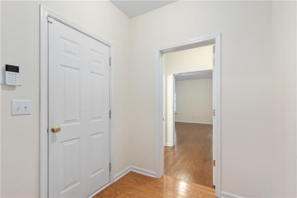 1886 Greystone Oaks Way Atlanta, GA 30345 - Photo 27 of 30