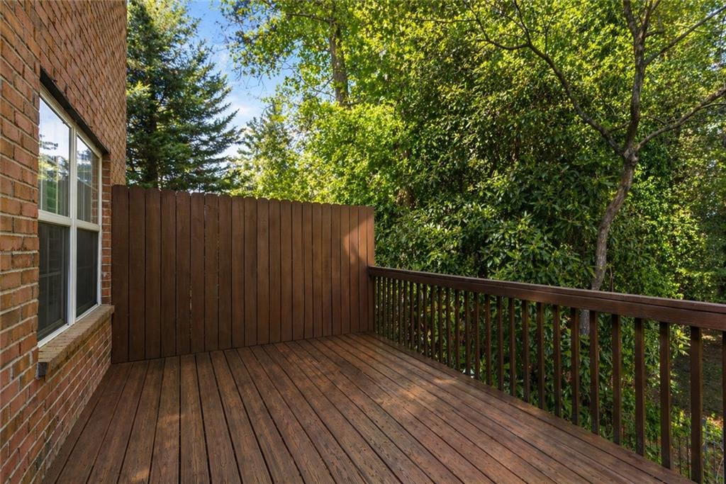 1886 Greystone Oaks Way Atlanta, GA 30345 - Photo 10 of 30