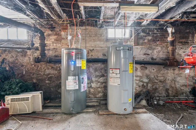 $360,000 | 124 Windsor Avenue, Meriden, CT 06451