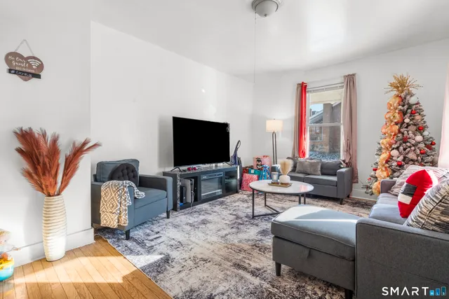 $360,000 | 124 Windsor Avenue, Meriden, CT 06451