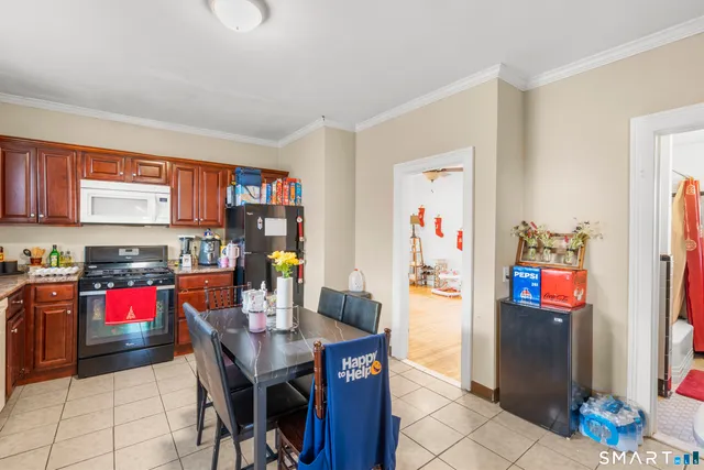 $360,000 | 124 Windsor Avenue, Meriden, CT 06451