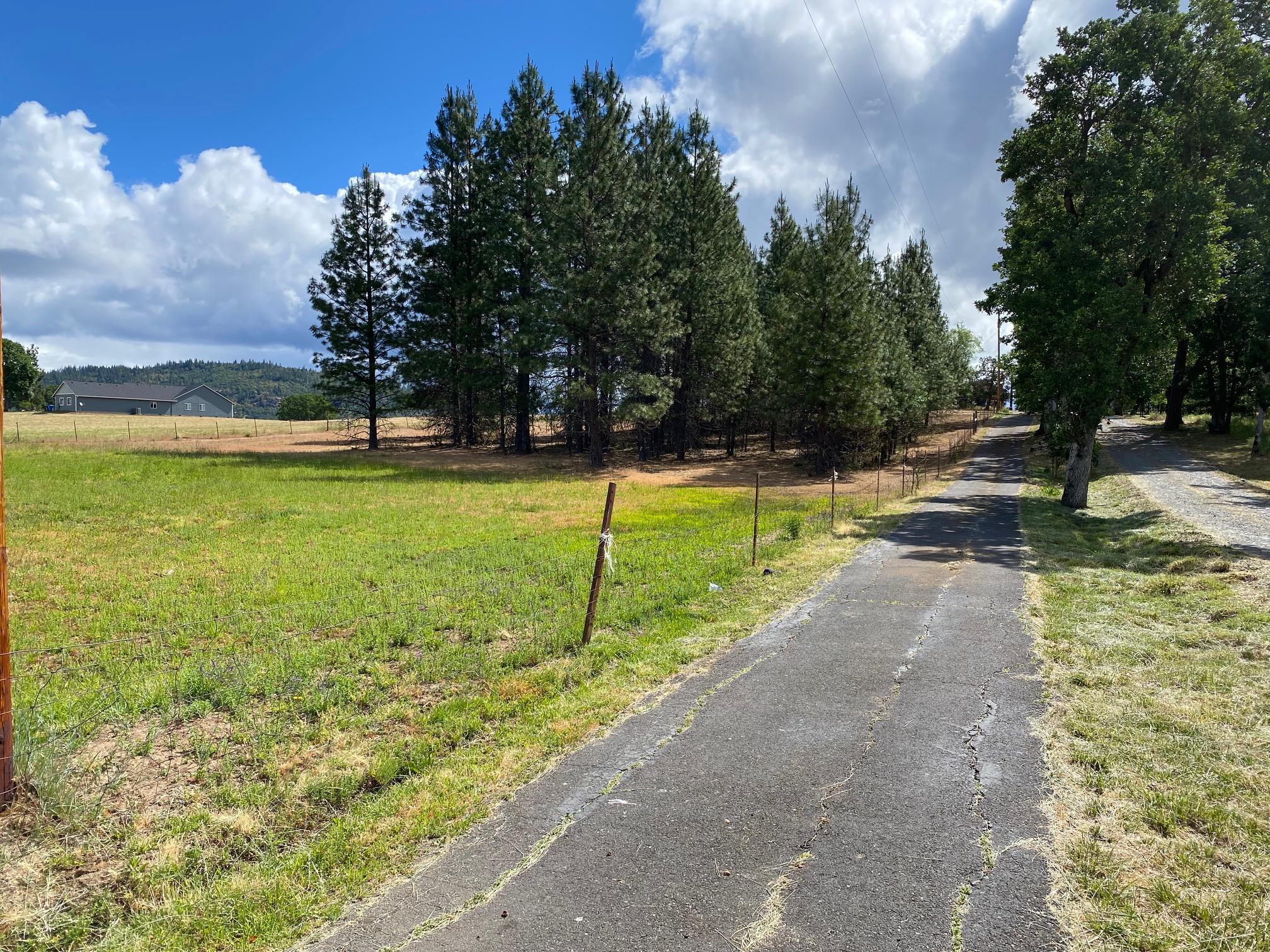 8500 Ramsey Road Gold Hill, OR 97525 - Photo 1 of 34 IMG_2950