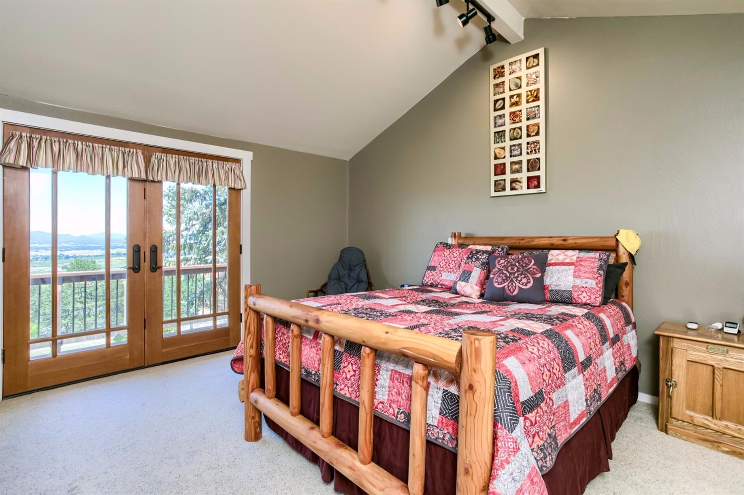 3558 Dodson Road Medford, OR 97504 - Photo 23 of 35 Bedroom
