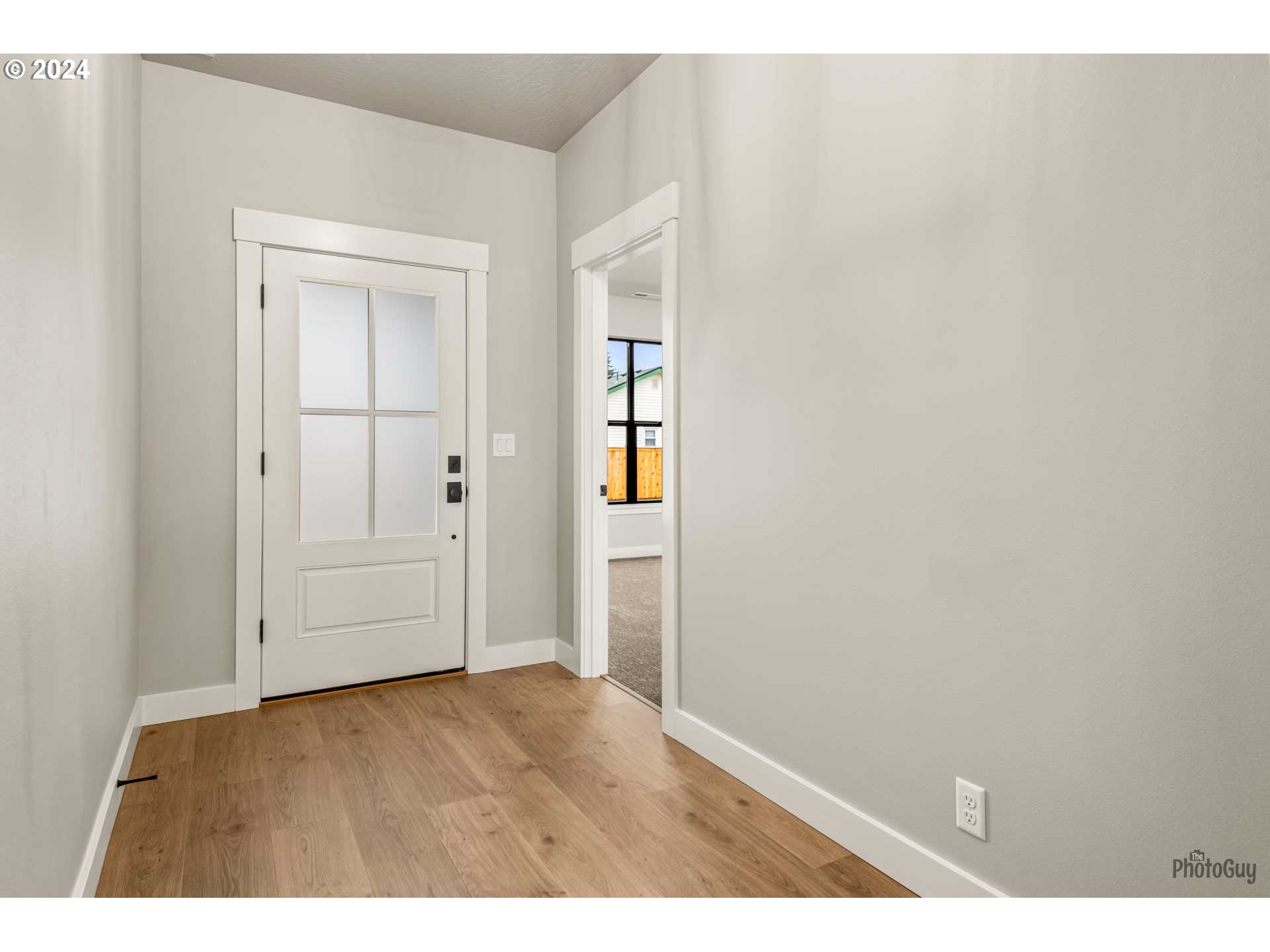 505 Buster Lane Eugene, OR 97404 - Photo 2 of 33