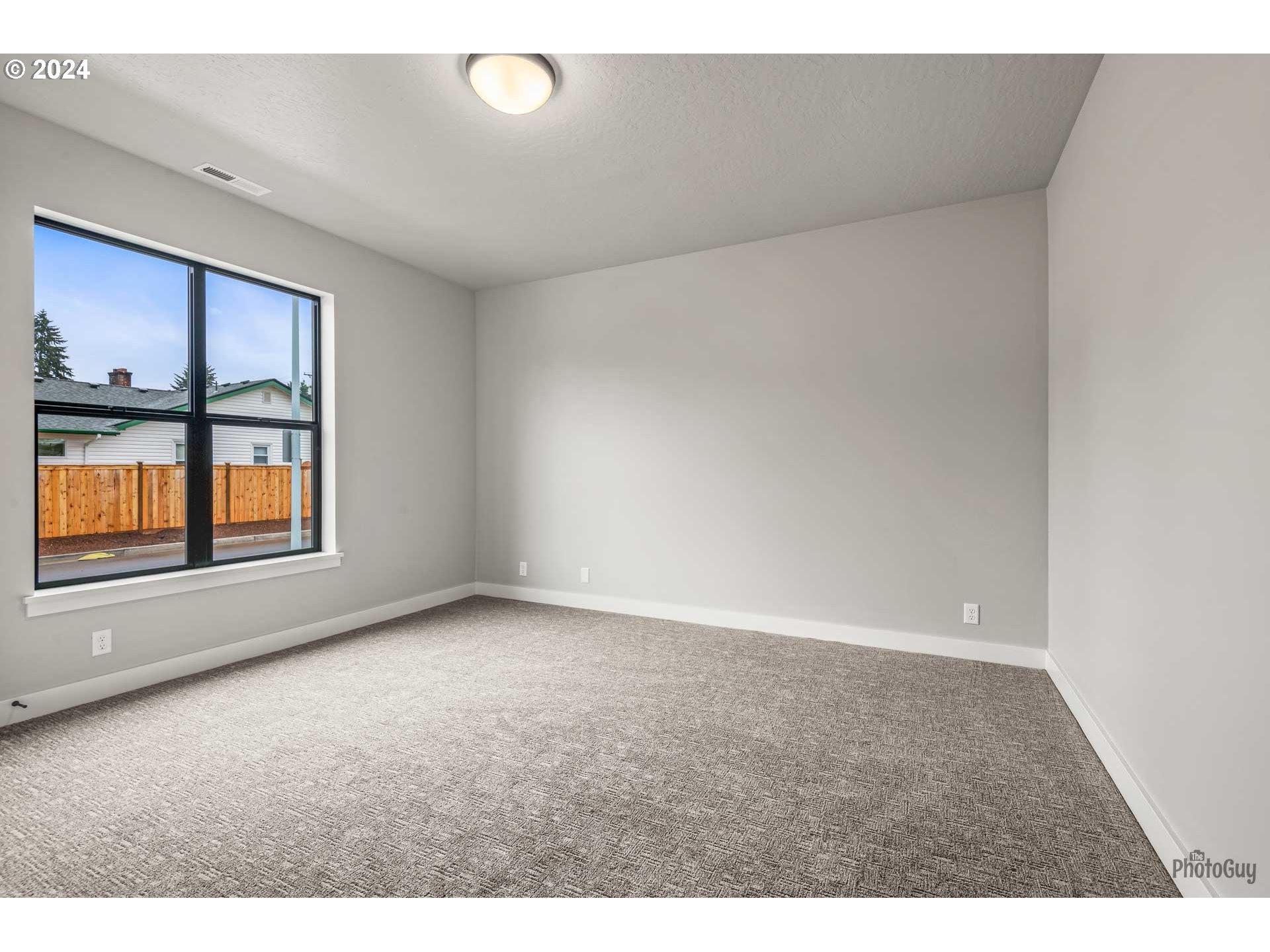 505 Buster Lane Eugene, OR 97404 - Photo 22 of 33