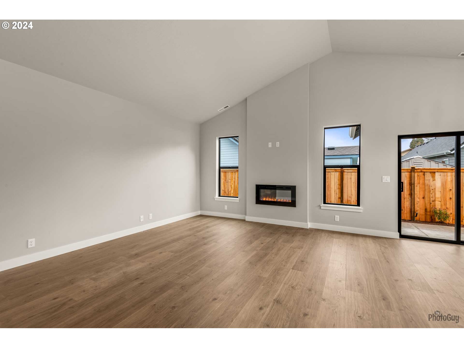 505 Buster Lane Eugene, OR 97404 - Photo 6 of 33