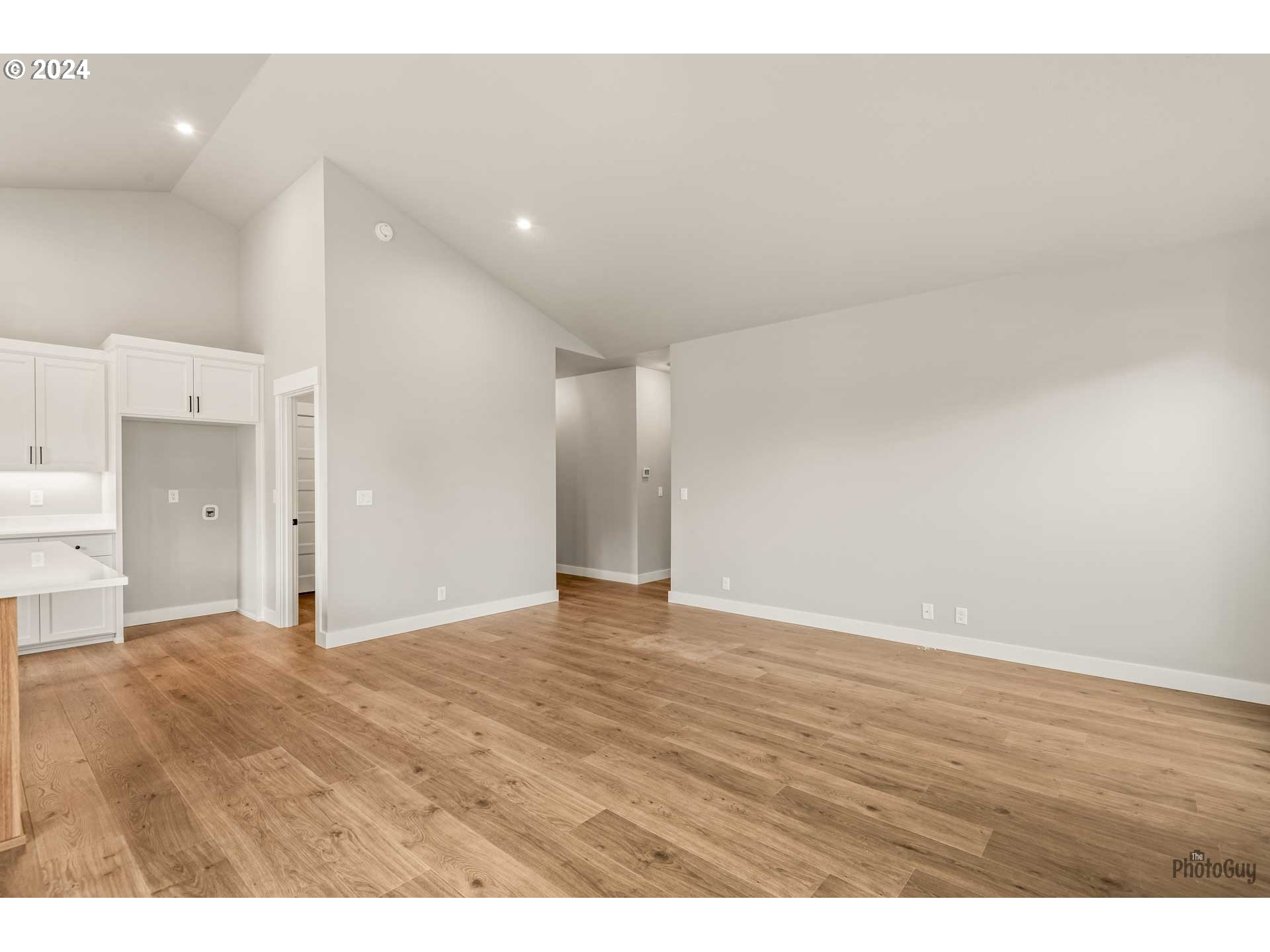 505 Buster Lane Eugene, OR 97404 - Photo 8 of 33