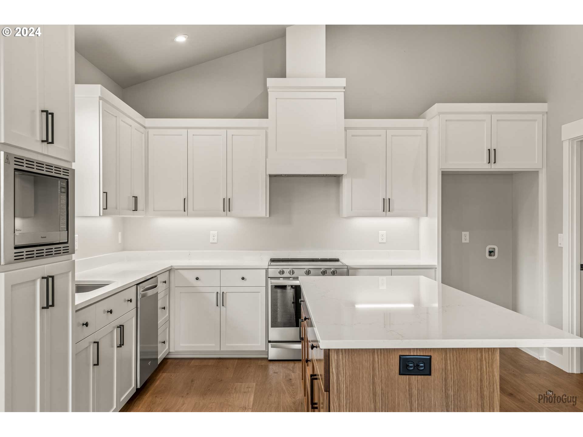 505 Buster Lane Eugene, OR 97404 - Photo 10 of 33