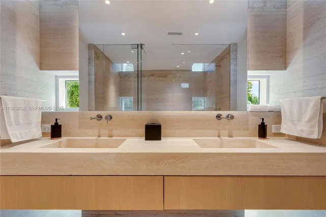 $100,000 | 440 South Mashta Drive, Key Biscayne, FL 33149