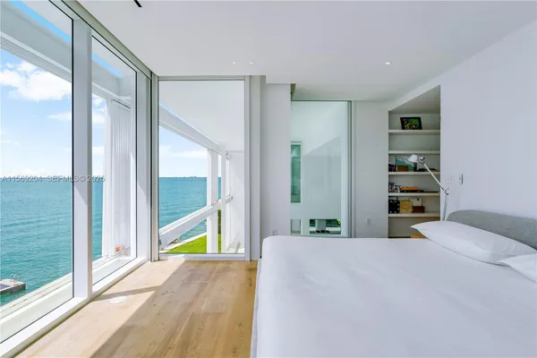 $100,000 | 440 South Mashta Drive, Key Biscayne, FL 33149