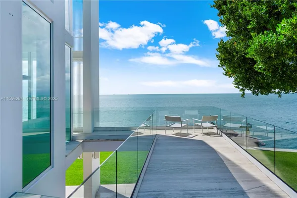 $100,000 | 440 South Mashta Drive, Key Biscayne, FL 33149