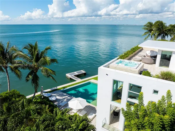 $100,000 | 440 South Mashta Drive, Key Biscayne, FL 33149