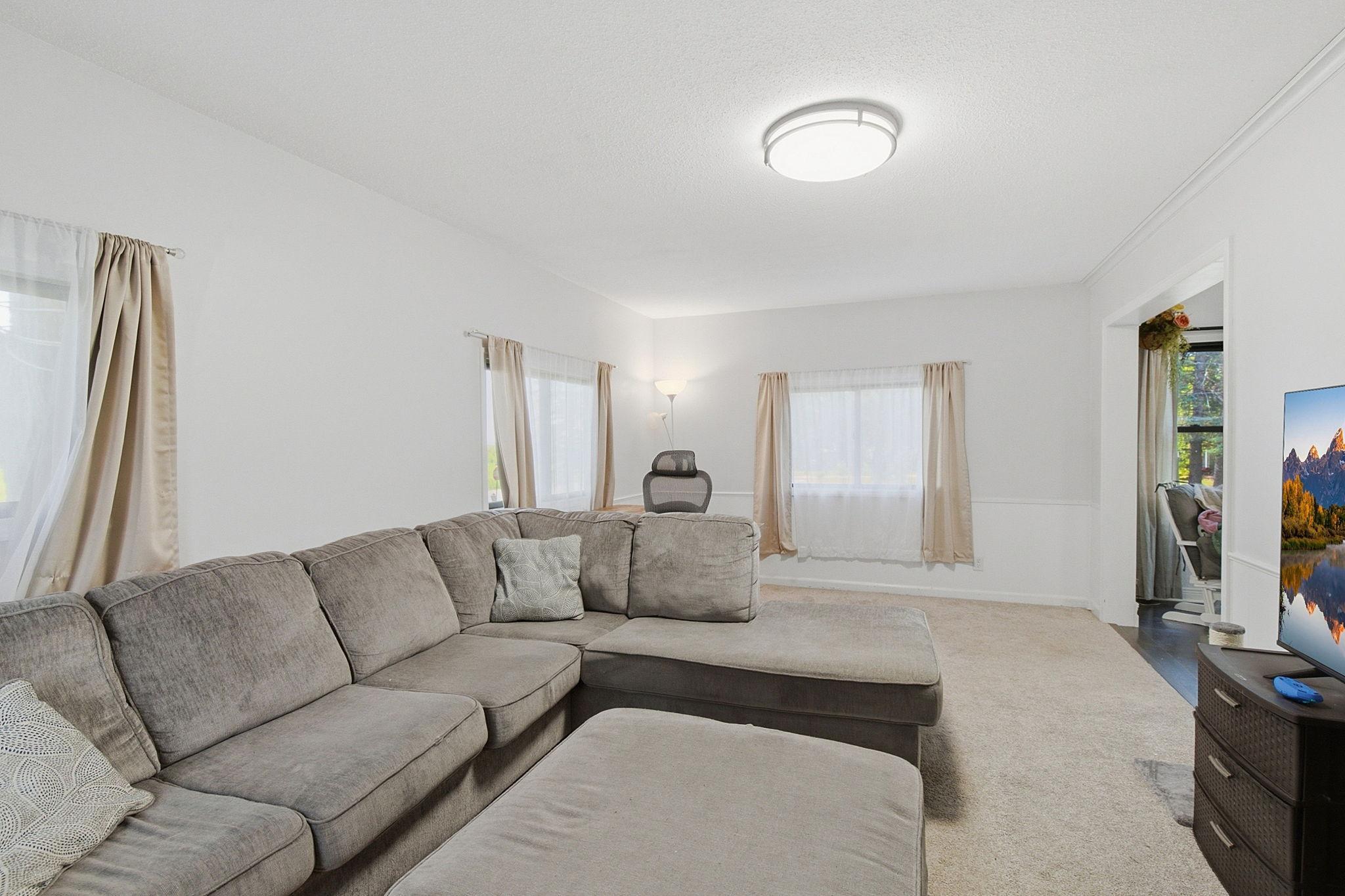 717 Forest Street Kenyon, MN 55946 - Photo 12 of 26