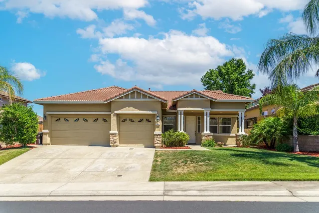 $769,900 | 2081 Sebastian Way, Roseville, CA 95661