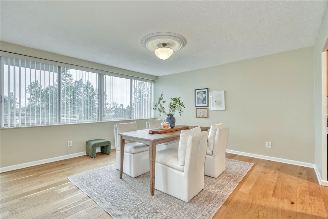 1400 East Avenue, Unit UN412 Rochester, NY 14610 - Photo 25 of 40 Another view of the dining area