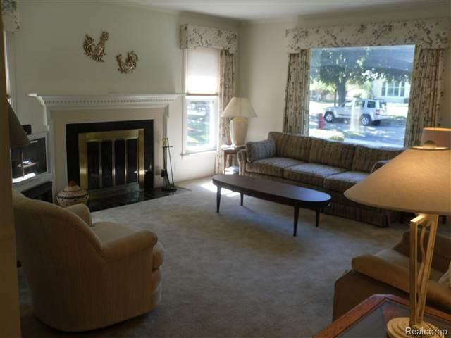 348 Ridgemont Road Grosse Pointe, MI 48236 - Photo 8 of 12 MIMLS31047363G