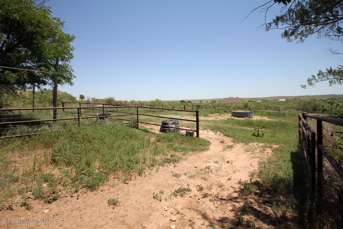 2 Cambridge Road Amarillo, TX 79124 - Photo 34 of 36 Barn View