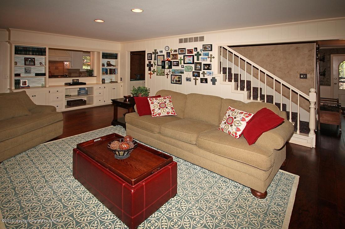 2 Cambridge Road Amarillo, TX 79124 - Photo 10 of 36 Living Area