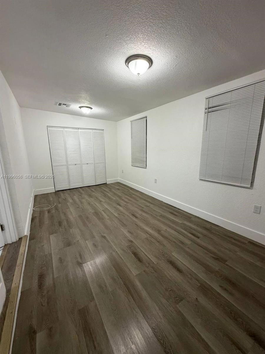 15761 Southwest 303rd Street Homestead, FL 33033 - Photo 4 of 12