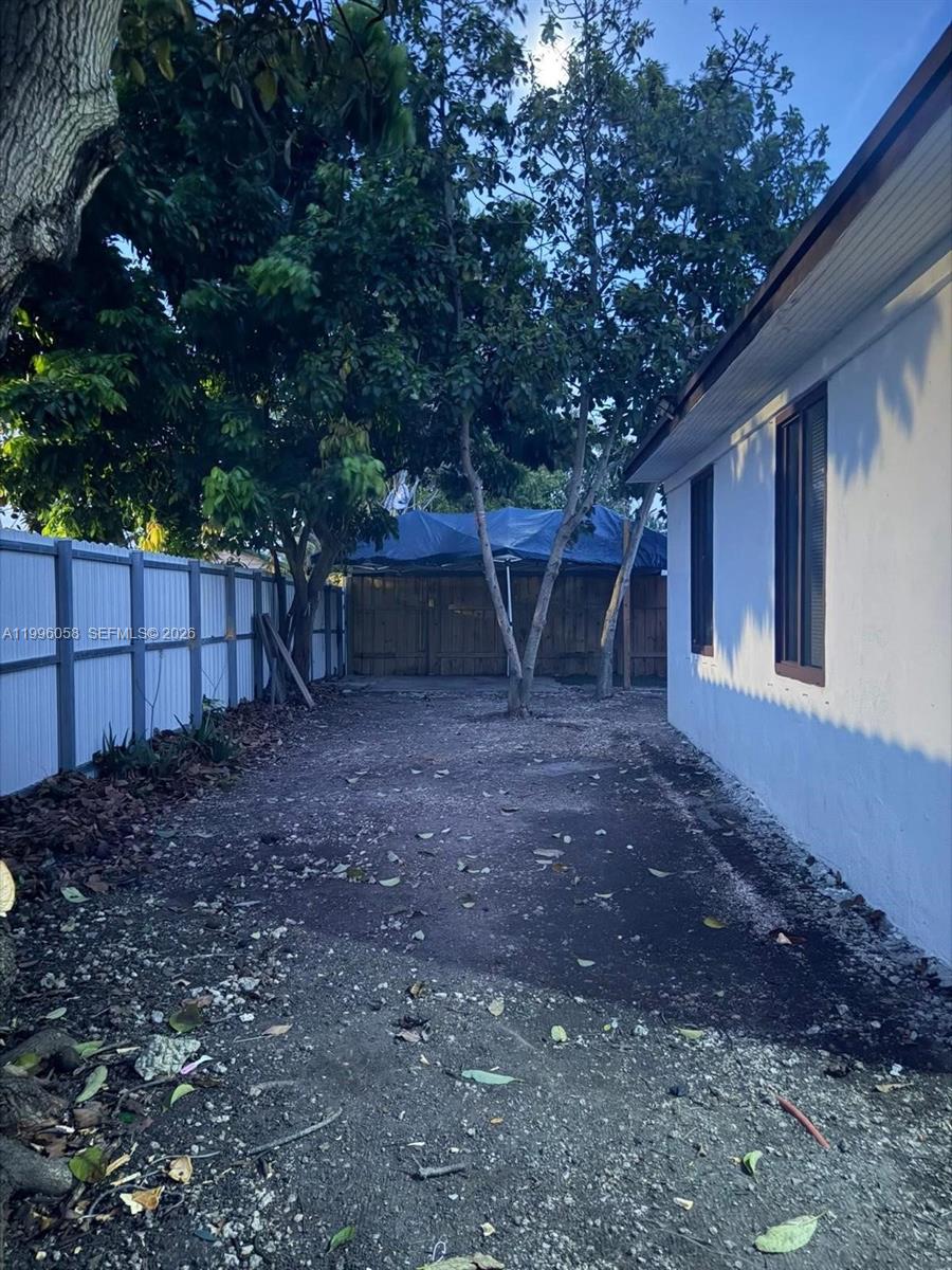 15761 Southwest 303rd Street Homestead, FL 33033 - Photo 7 of 12