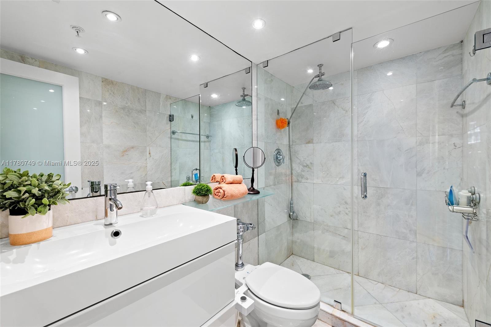 1500 Bay Road, Unit 668S Miami Beach, FL 33139 - Photo 10 of 33 Gallery Image 10