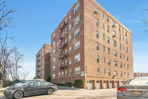 $265,000 | 1234 Midland Avenue, Unit 5F, Bronxville, NY 10708
