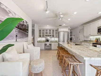 $949,900 | 601 97th Avenue North, Naples, FL 34108