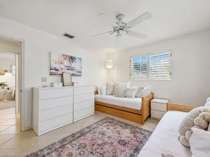 $949,900 | 601 97th Avenue North, Naples, FL 34108