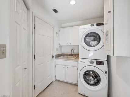 $919,000 | 601 97th Avenue North, Naples, FL 34108