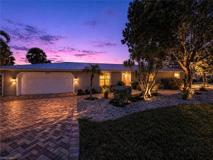$919,000 | 601 97th Avenue North, Naples, FL 34108