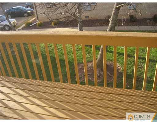 1084 Robin Road Hillsborough, NJ 08844 - Photo 13 of 19 Gallery Image 13