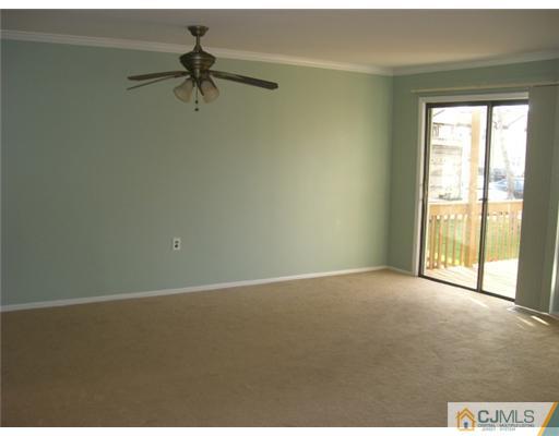 1084 Robin Road Hillsborough, NJ 08844 - Photo 5 of 19 Gallery Image 5