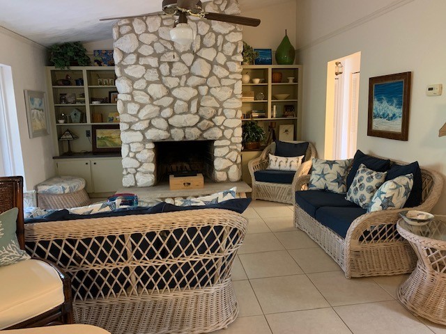 1946 Surfside Terrace Vero Beach, FL 32963 - Photo 15 of 36 a living room with furniture