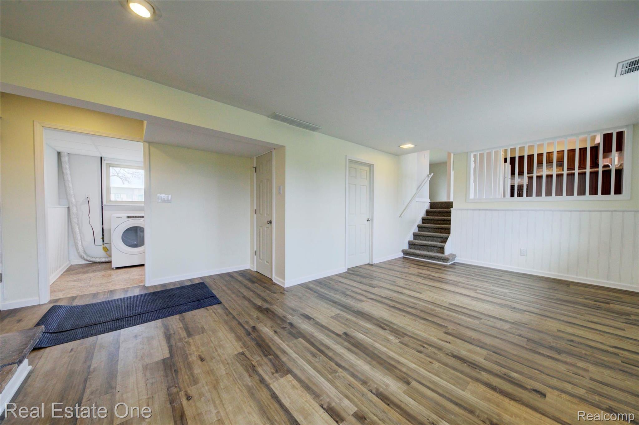 2400 Patterson Lk Road Pinckney, MI 48169 - Photo 20 of 48 4H8A1587_8_9.jpg