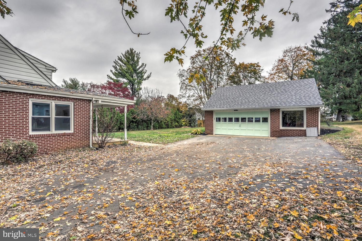 505 Lampeter Road Lancaster, PA 17602 - Photo 8 of 64 Gallery Image 8