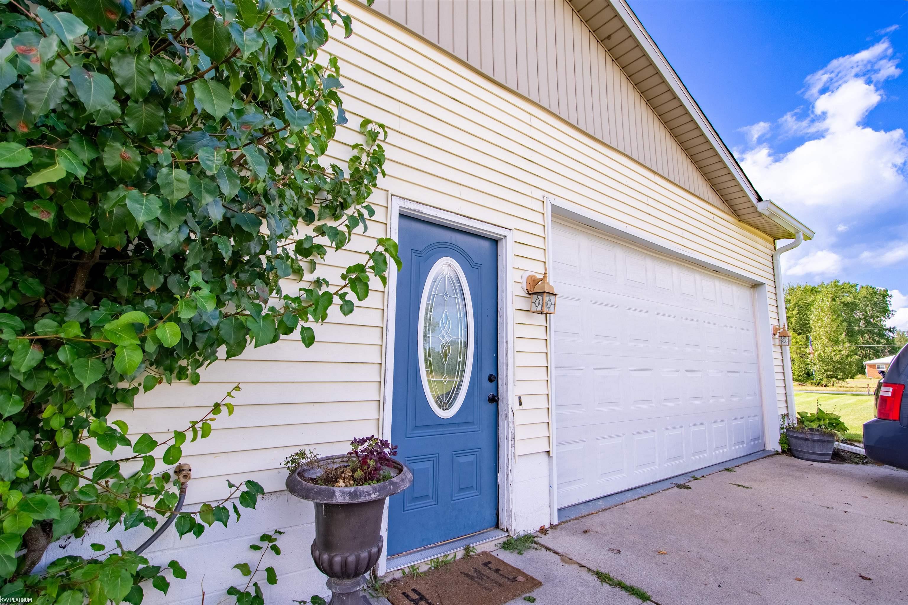 5185 Fitzgerald Road St. Clair, MI 48079 - Photo 17 of 24 50186381-f8b3eb67-f7a2-465e-a8dd-708ec99948d2.JPG