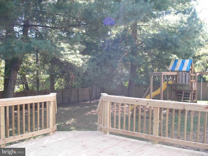 8542 Yoder Street Manassas, VA 20110 - Photo 2 of 20 Exterior (Rear)