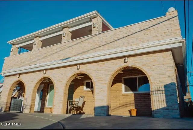 a view of an outdoor space with seating area