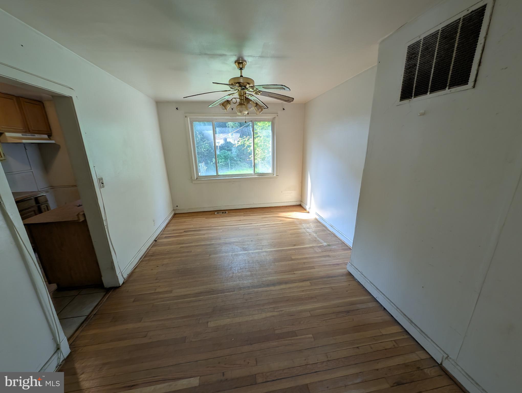 5141 Stafford Road Baltimore, MD 21229 - Photo 5 of 13