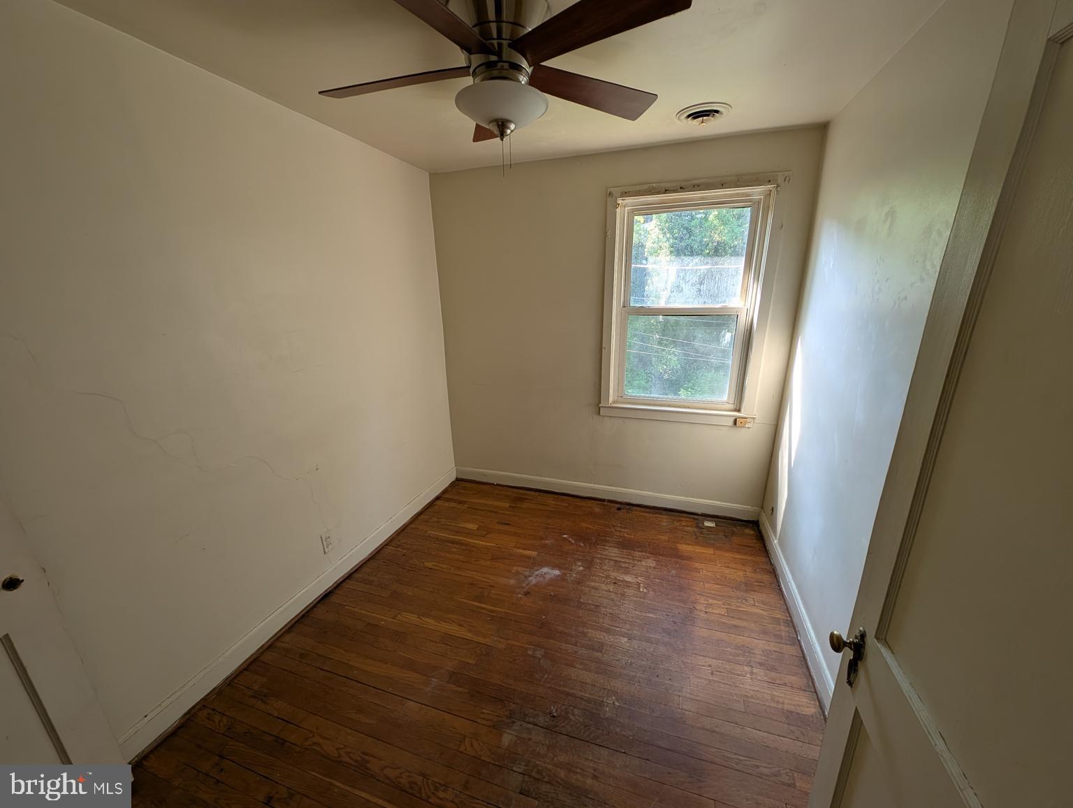 5141 Stafford Road Baltimore, MD 21229 - Photo 7 of 13