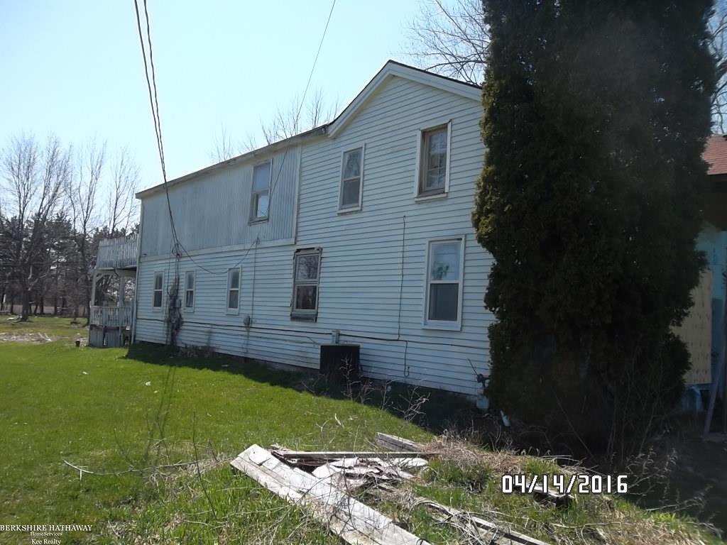 15575 Almont Road Allenton, MI 48002 - Photo 2 of 19 31287104-1.JPG
